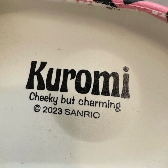 Sanrio Hello Kitty Black Pink Slide Sandals Size 6-6.5 - Picture 4 of 5